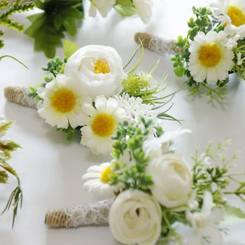 Fehér Artifical Százszorszép Virágok Csuklódíszt Koszorúslány Bross Férfiak Gomblyukakról Esküvői Kiegészítők